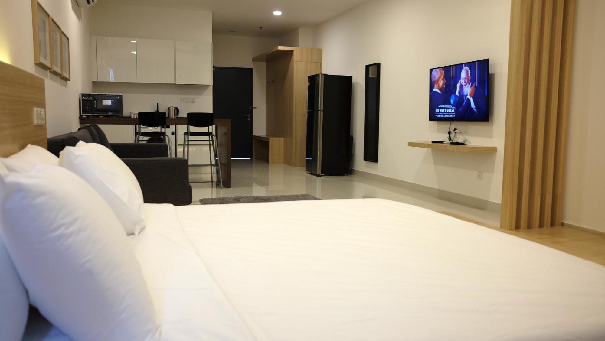 A Suites - Atria Sofo Suites Петалинг-Джая Экстерьер фото